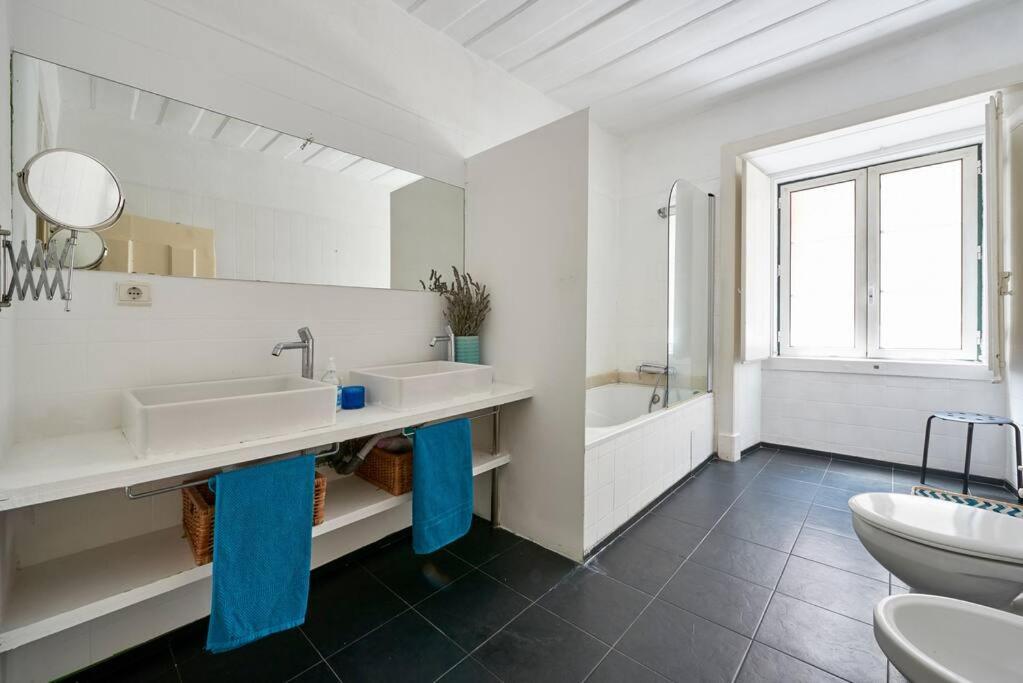 Stunning Apartment Near Chiado Lisboa Dış mekan fotoğraf